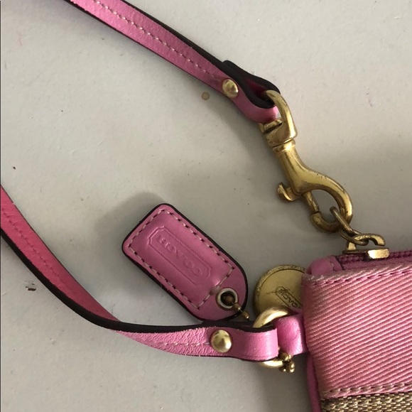 Pink coach wristlet - Picture 2 of 3